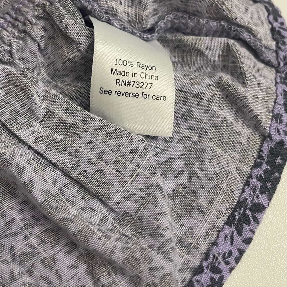 SO Goods For Life Floral Crop Top - Picture 5 of 5